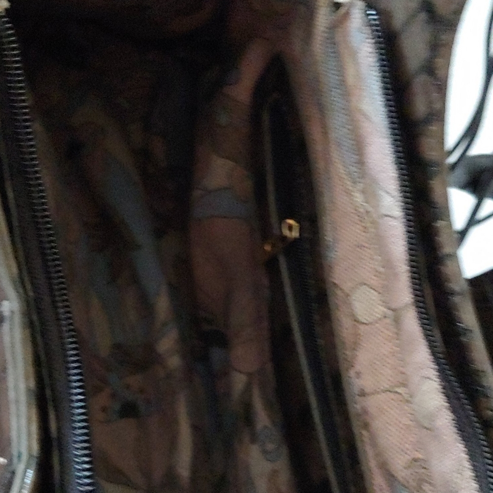 Purse - Picture 3 of 4